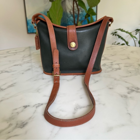 Coach Handbags - COACH Vintage Binocular Spectator Bag 6853 Forest Green Tabac Leather Crossbody